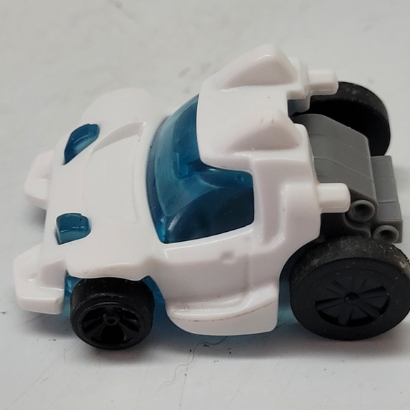 KINDER JOY Surprise Egg Toy SD011- White/ Blue Pull Back Racing Car. Get ready f - Picture 3 of 7